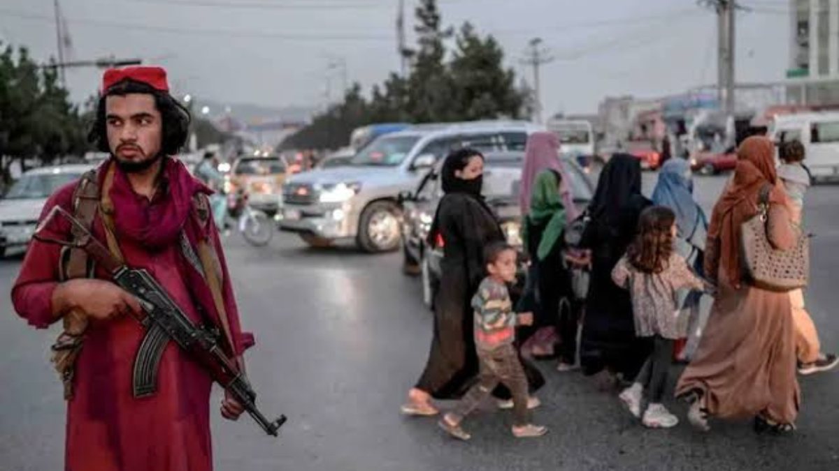 Taliban publicly flog nine convicted of robbery and “sodomy”