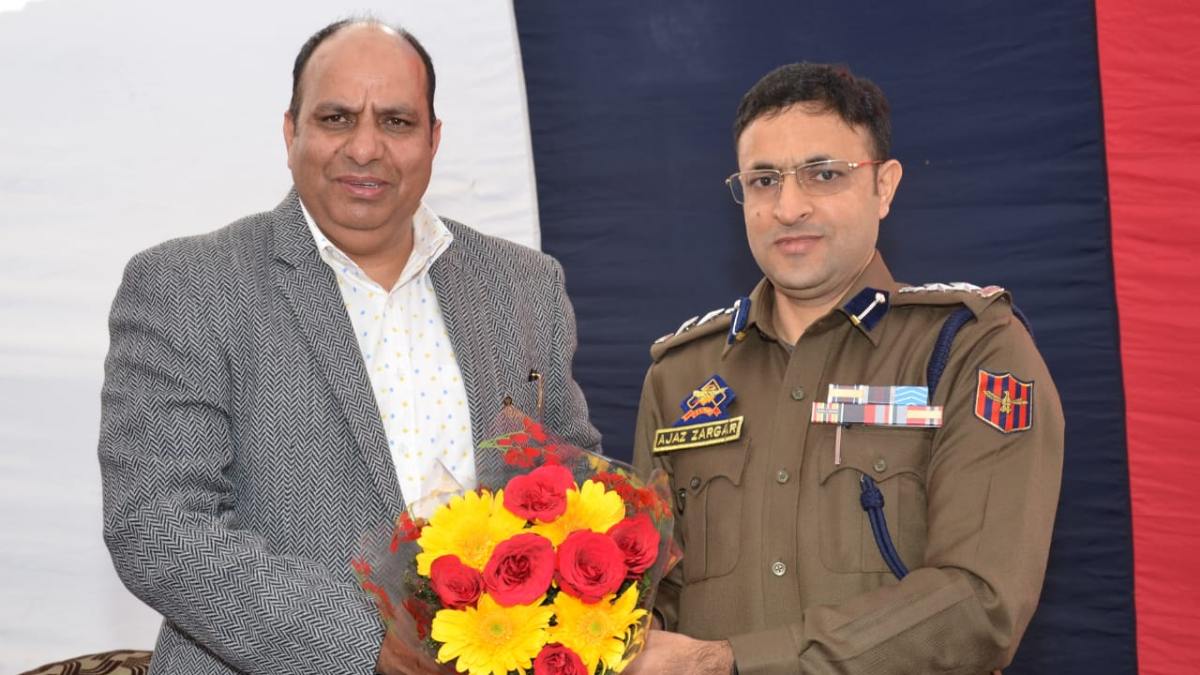 Ajaz Ahmad Zargar-JKPS assumes charge as SSP Awantipora