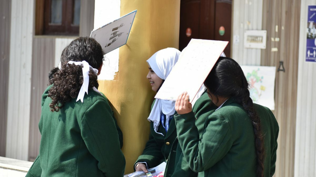 School timing changed in Srinagar city from 0900hrs to 1400hrs