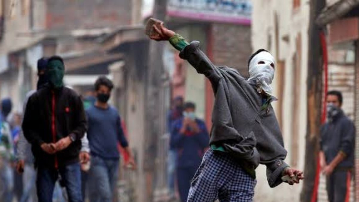 DDC member among 8 arrested for pelting stones during eviction drive in Jammu