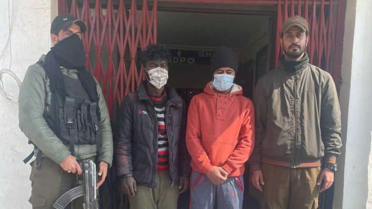 Two non-local thieves held in Srinagar, stolen items recovered: Police