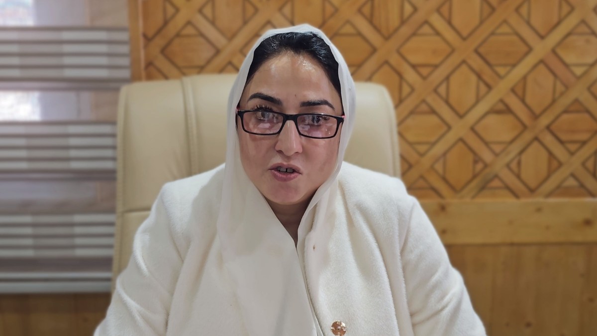 20 rakats Taraveeh with Khatm-e-Quran to be ensured at all shrines, Masjid during Ramadhan: Waqf Board Chairperson