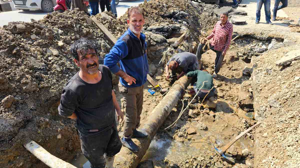Water supply restored to Srinagar parts, damaged pipeline repaired