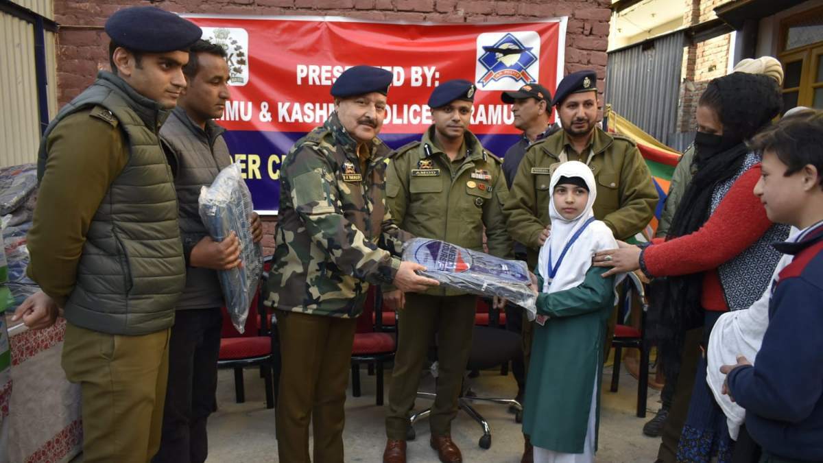 SSP Baramulla visits Blind School Sangri