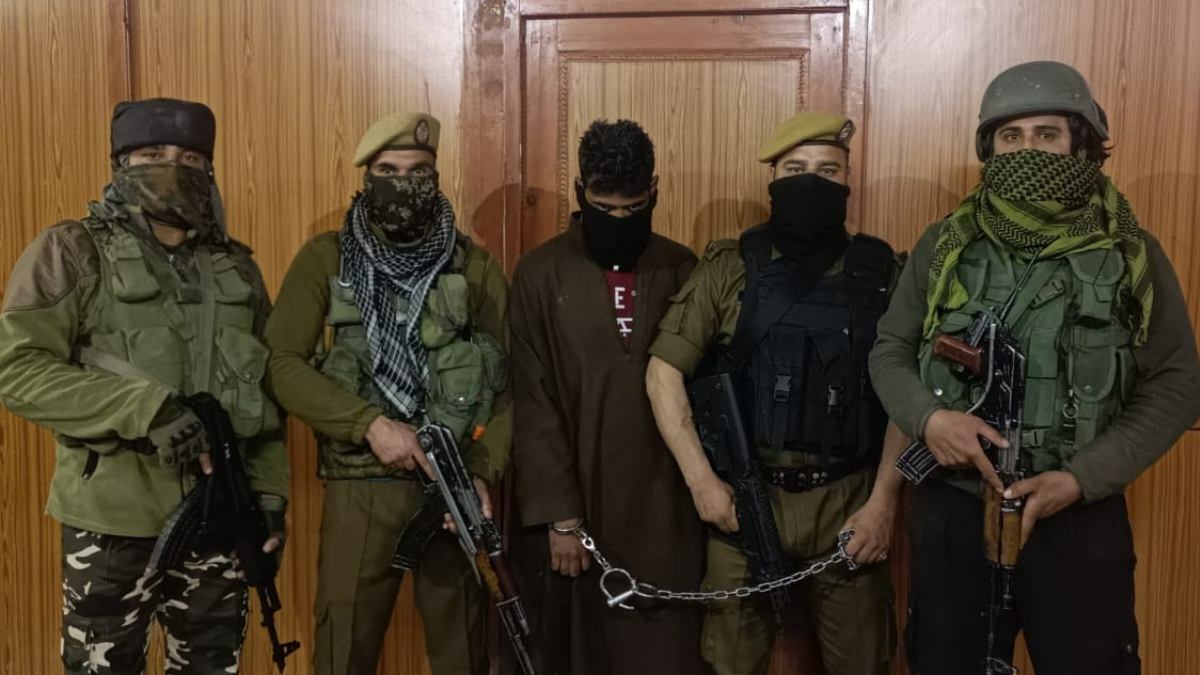 Lashkar associate held in Baramulla: Police Lashkar associate held in Baramulla: Police