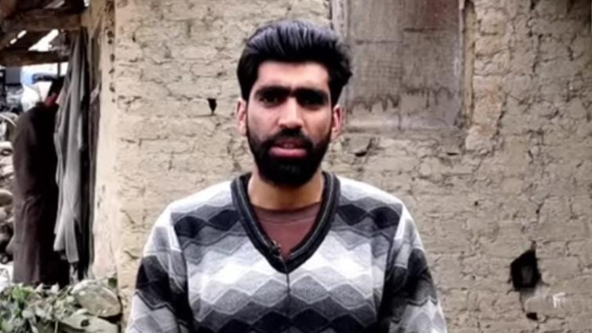 Failing to secure job, educated youth from Kulgam joins archaic ‘Aab-e-Grate’ work for livelihood Failing to secure job, educated youth from Kulgam joins archaic ‘Aab-e-Grate’ work for livelihood