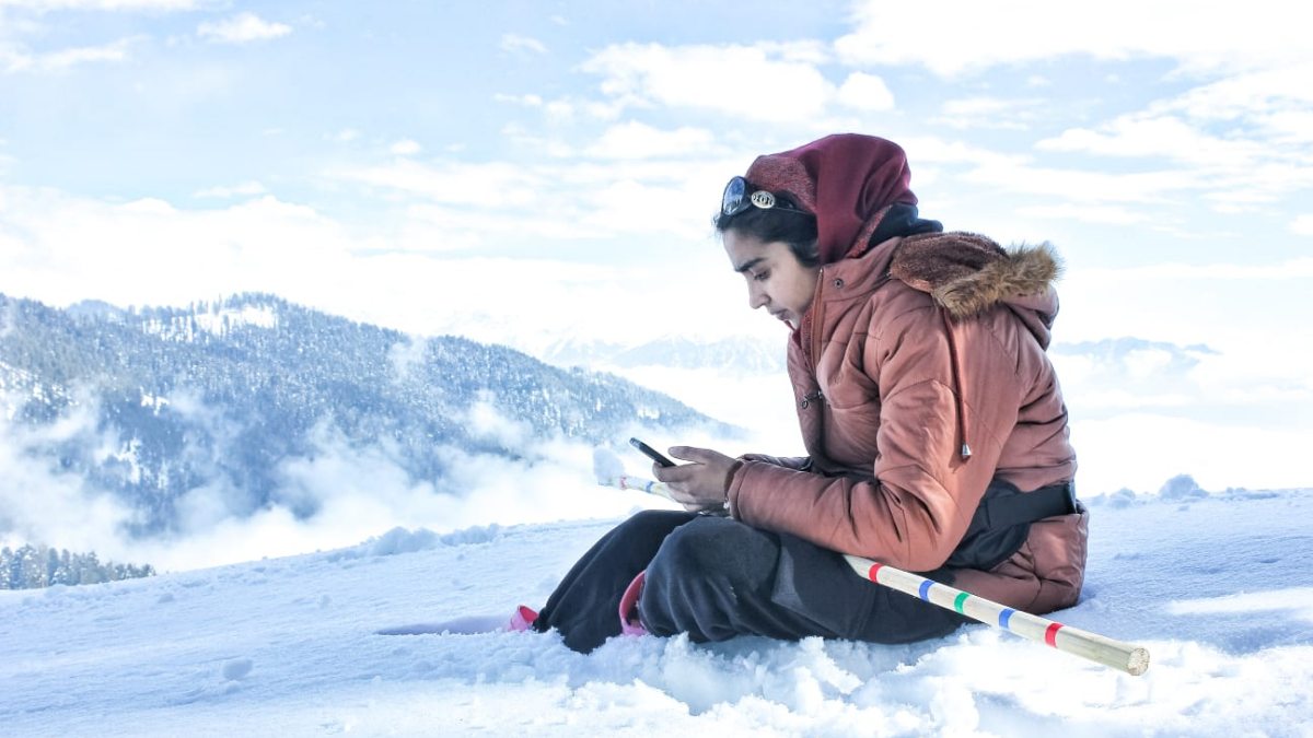 Young girl from Bandipora explores mountains and meadows