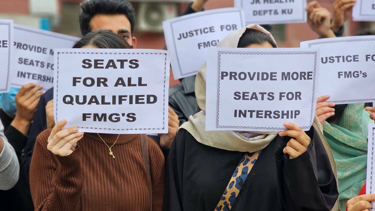 FMG doctors protest in Sgr over reduction in seats at GMCs