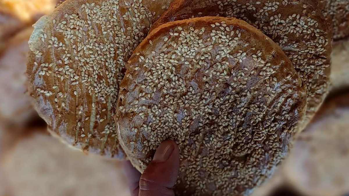 Festive treat: Rajpora’s Sheermal, bread-makers busy readying orders ahead of Eid