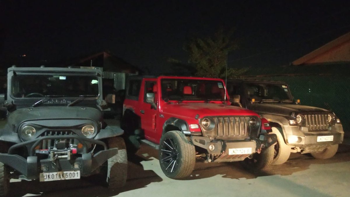 03 Thar jeeps seized as occupants including juveniles engage in hooliganism on foreshore road: Police