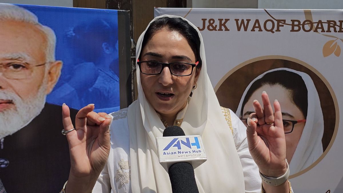 Donations at shrines will no longer be used for salaries of employees: Waqf Chairperson Dr Darakhshan Andrabi Donations at shrines will no longer be used for salaries of employees: Waqf Chairperson Dr Darakhshan Andrabi