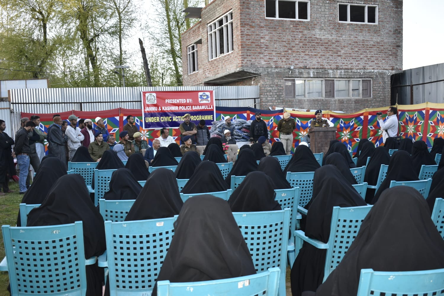 SSP Baramulla interacts with female students of Darul-Uloom at Tangmarg, distributed 70 educational kits