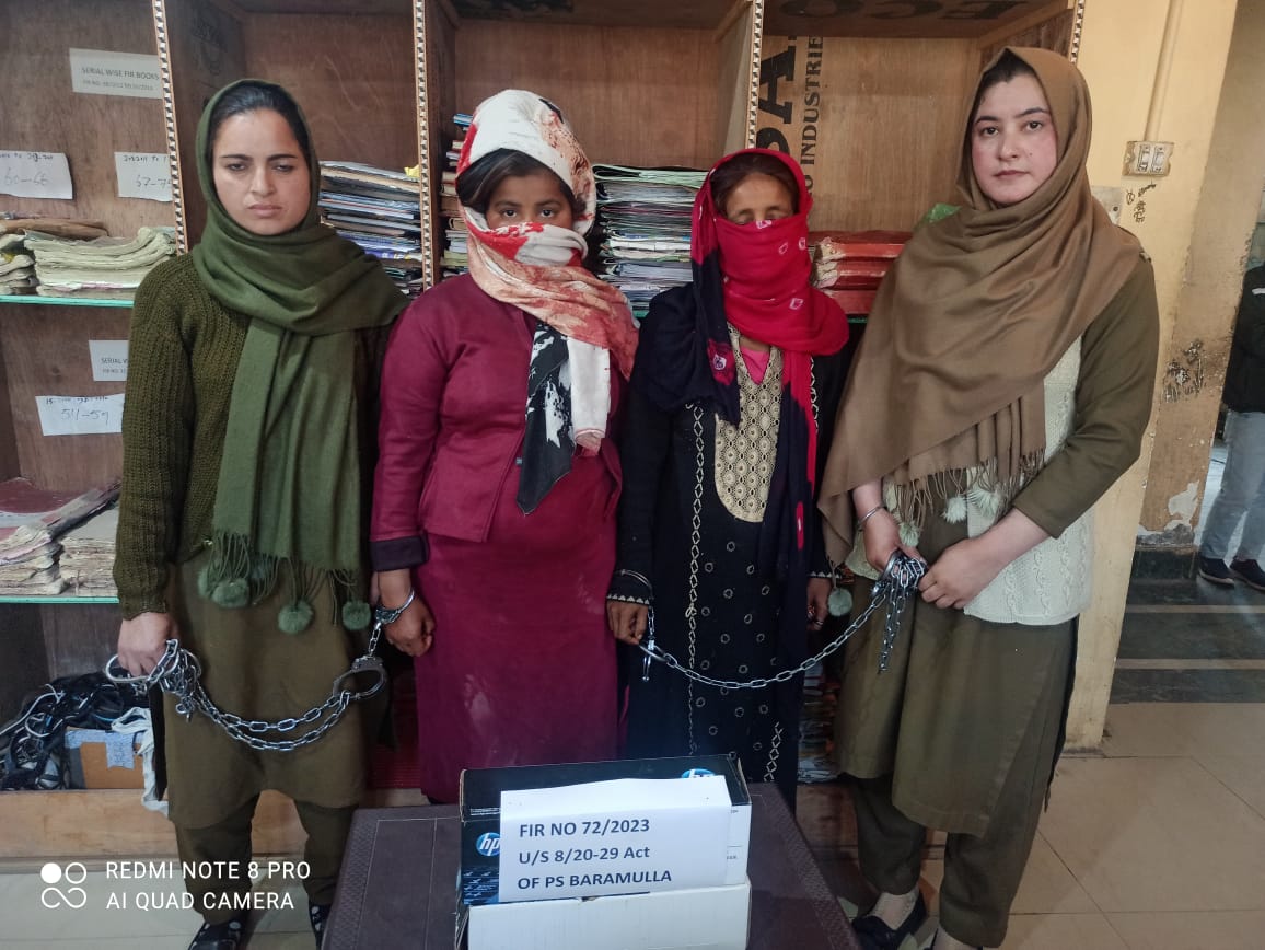 Two female drug peddlers held in Baramulla, 200 gram charas recovered: Police