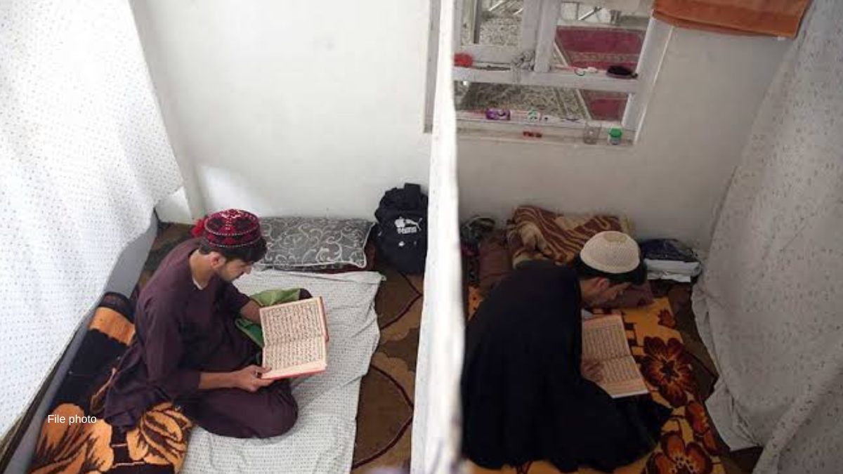 600 muslims perform Iʿtikāf at Darul Uloom Raheemiya Bandipora