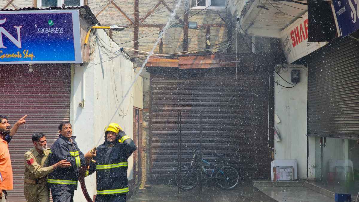 Two shops partially damaged in Sgr blaze, firefighter among two injured