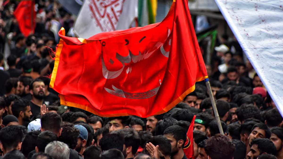 Over one lakh mourners converge at Srinagar’s old city on Ashoora eve