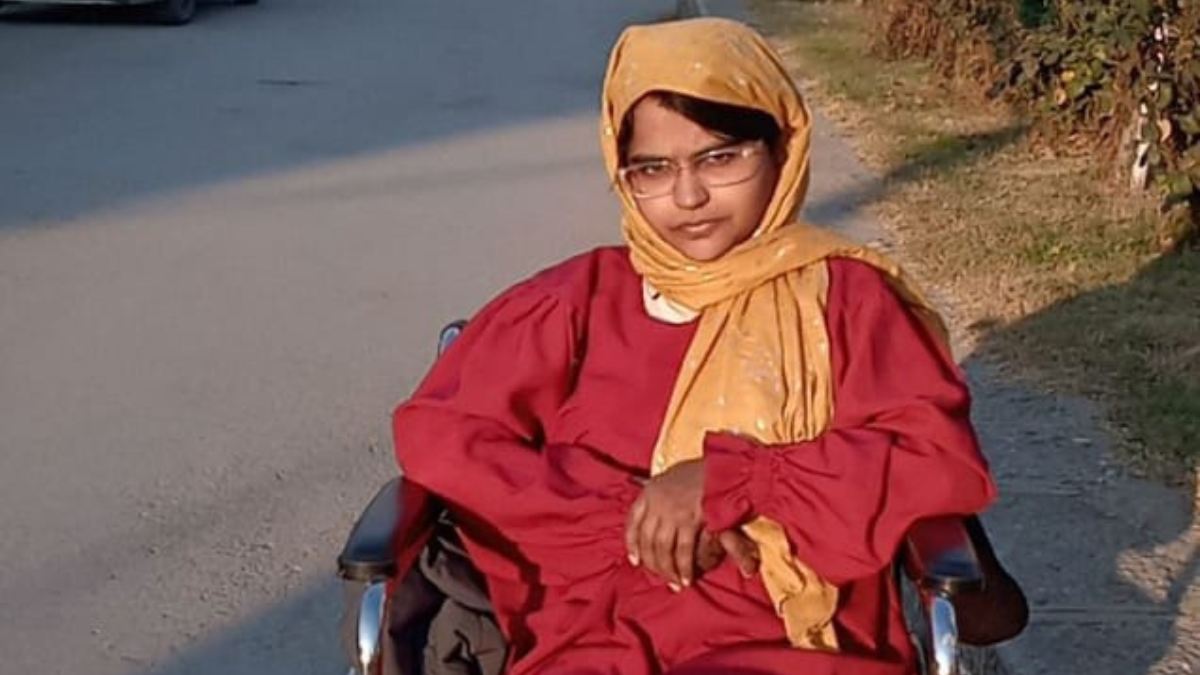 Wheelchair-bound woman in SMHS transforms adversity into artistic mastery