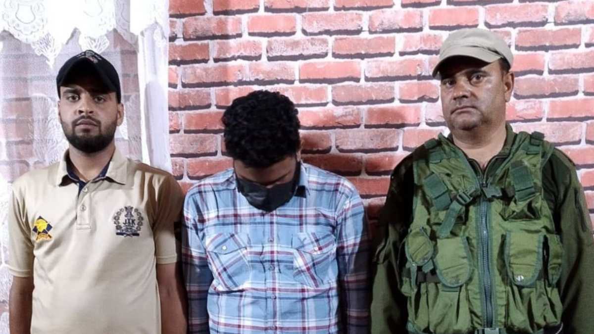 Man arrested for harrasing college girl online in Srinagar Man arrested for harrasing college girl online in Srinagar