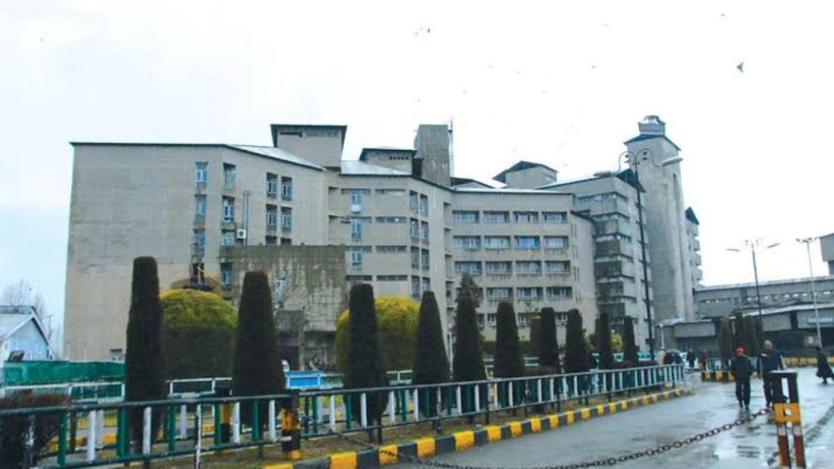 After autonomy, Govt takes away recruitment powers from SKIMS