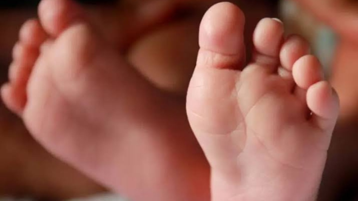 Drunk man throws crying daughter to the ground, kills her in Chennai Minor girl dies in Anantnag road accident