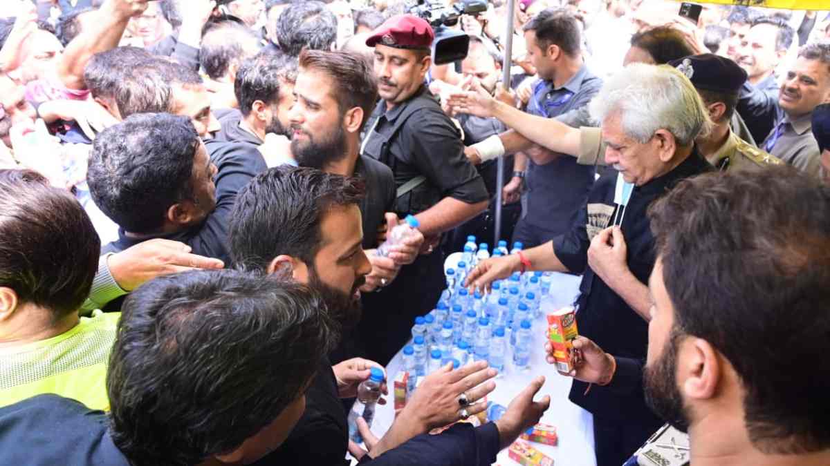 In a first, LG Manoj Sinha attends Youm-e-Ashoora in Srinagar’s old city In a first, LG Manoj Sinha attends Youm-e-Ashoora in Srinagar’s old city