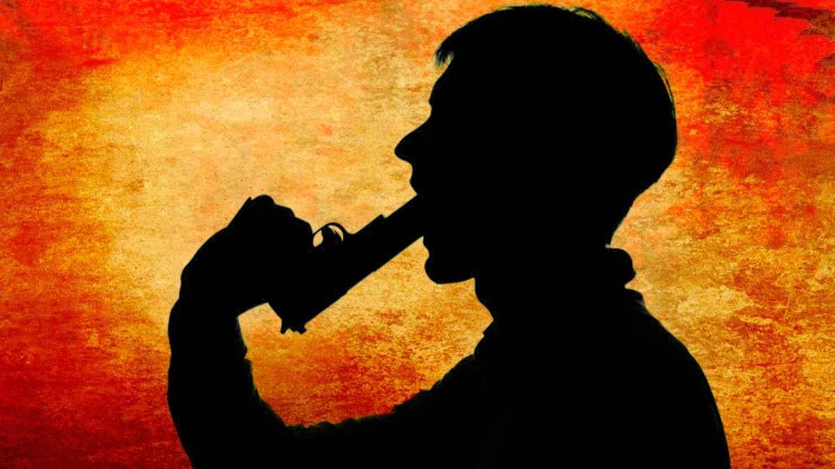 CRPF jawan dies of gunshot wounds in chersoo Pulwama Cop shoots self dead in Rajbagh, Sgr