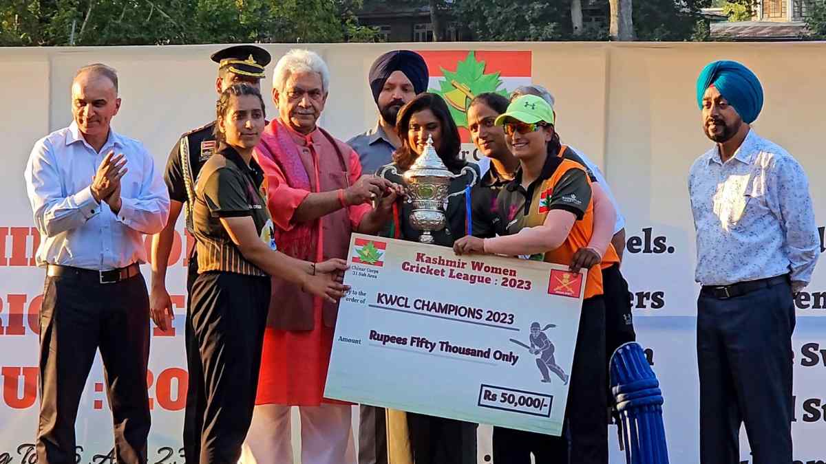 Daughters of J&K are shining in different sectors despite many obstacles, challenges: LG Manoj Sinha Daughters of J&K are shining in different sectors despite many obstacles, challenges: LG Manoj Sinha