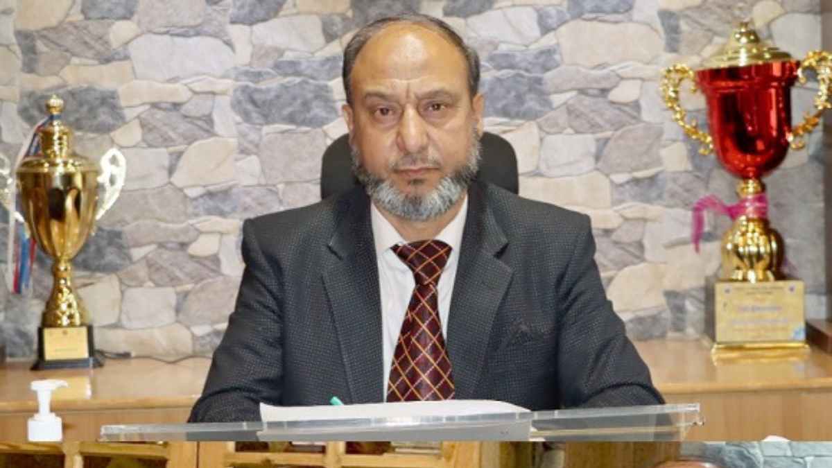 Prof Farooq mir assumes charge as Principal, Govt College for Women Nawakadal Prof Farooq mir assumes charge as Principal, Govt College for Women Nawakadal