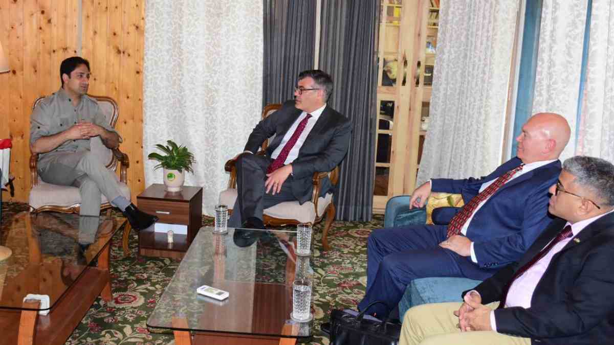 US minister counselor, first secretary call on Srinagar Mayor