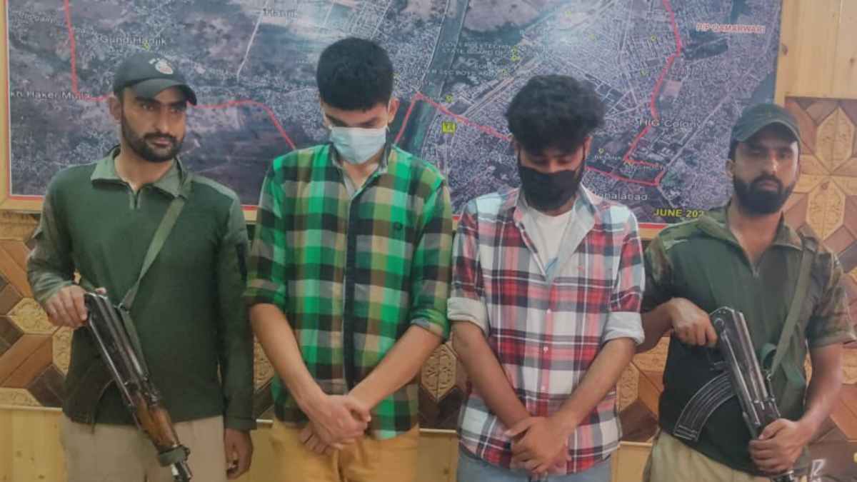 Two arrested for assaulting, injuring polytechnic student in Srinagar Two arrested for assaulting, injuring polytechnic student in Srinagar