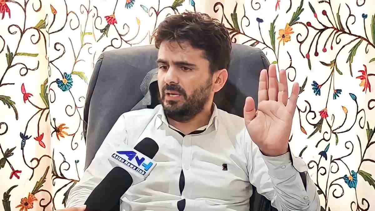 Govt revokes suspension order of senior lecturer Govt revokes suspension order of senior lecturer