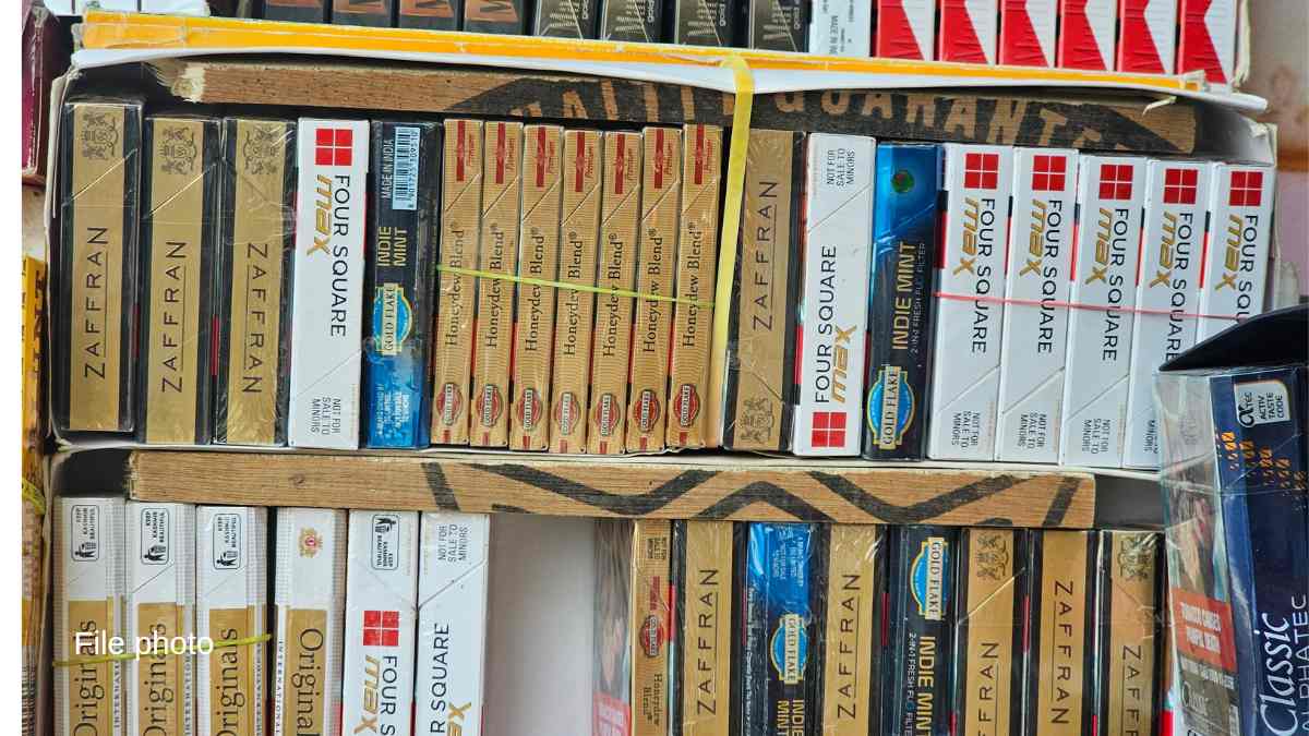 Cigarettes without pictorial warnings worth Rs 101850 seized from various markets in Srinagar