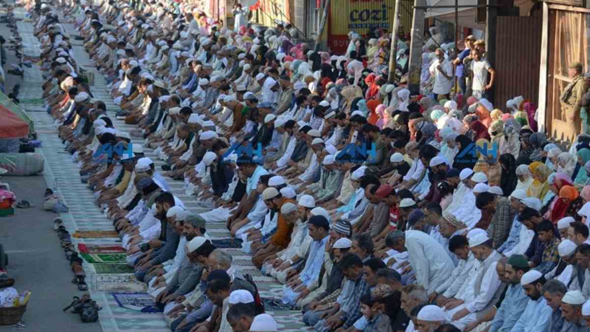 Khwaja Digar to be offered at 4.45 pm today Khwaja Digar to be offered at 4.45 pm today