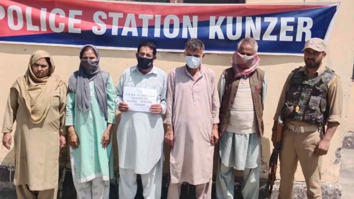 Four held in inter-district fraud marriage racket in Baramulla Four held in inter-district fraud marriage racket in Baramulla