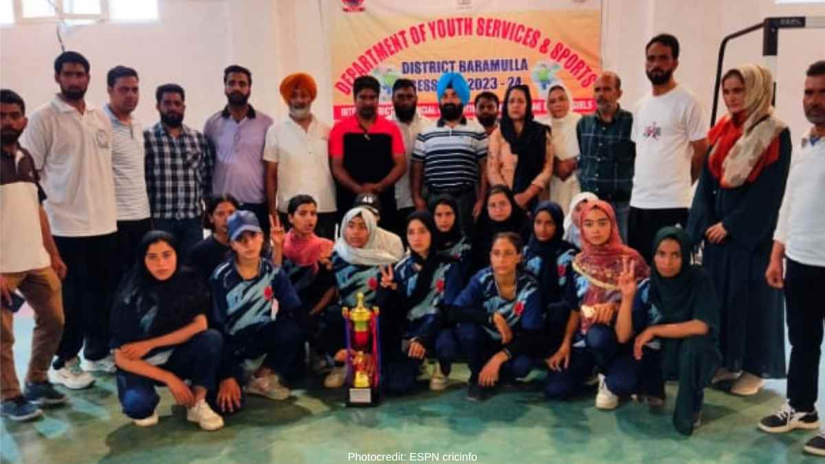 Baramulla shines victorious in the inter-district provincial level Girls Handball Competition