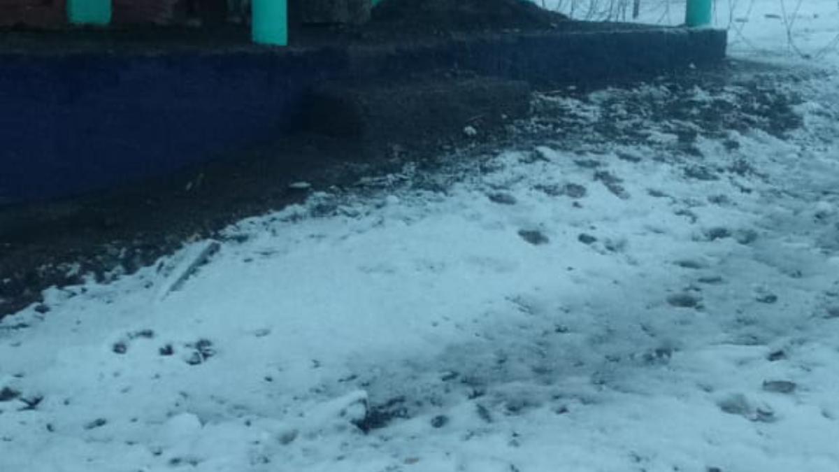 Mercury plummets as season’s first snowfall, overnight rains end prolonged dry spell in J&K