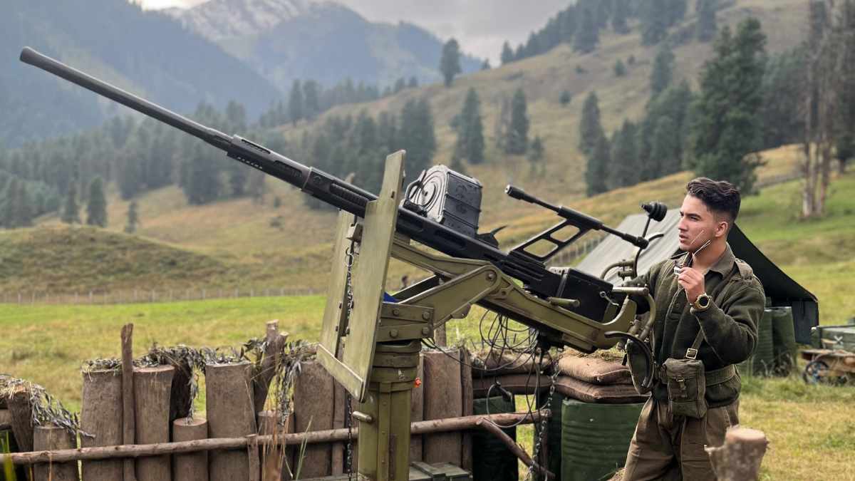 Srinagar’s rising star Aatif to shine as a Soldier in Kartik Aryan’s ‘Chandu Champan’