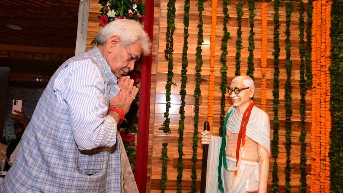 LG unveils statue of Mahatma Gandhi, Charkha at Civil Secretariat, Srinagar