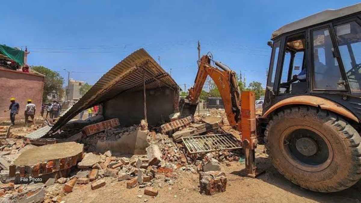 Darul Uloom building, where 2 militants were killed last year, demolished in Pulwama