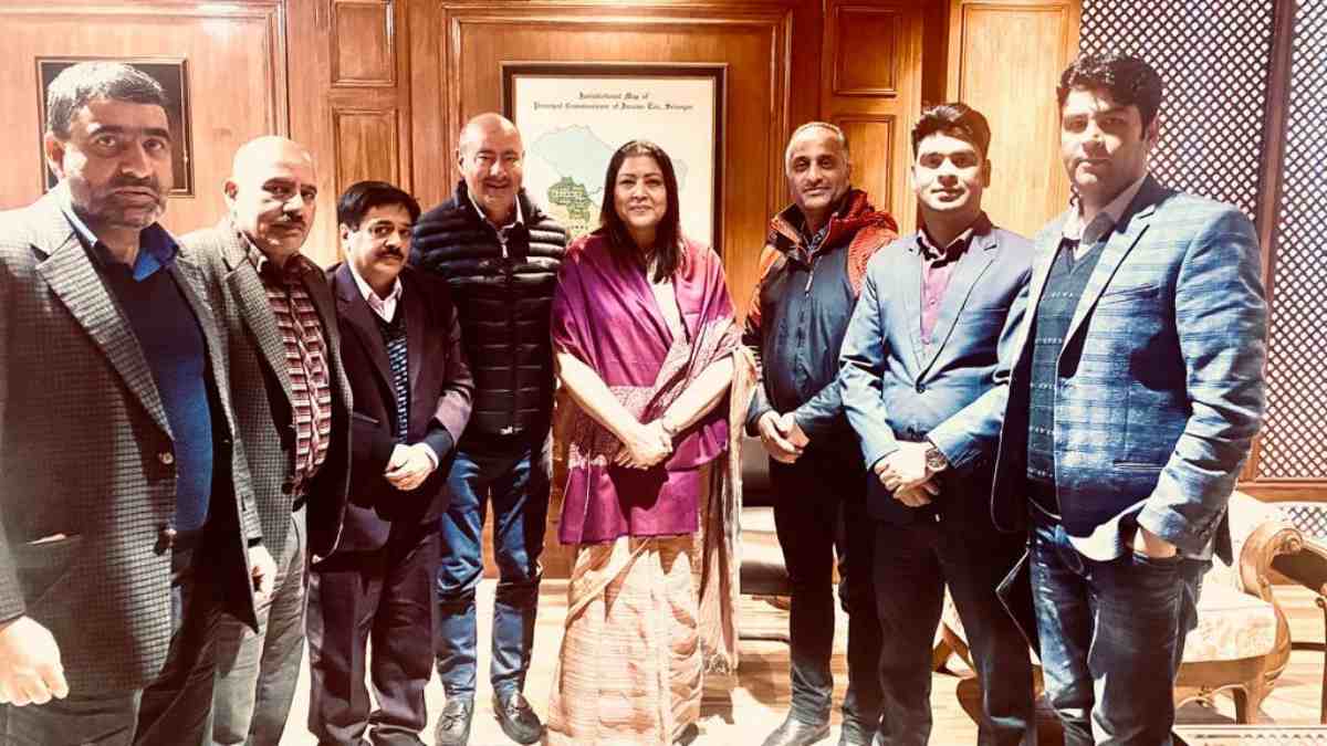 Principal Chief Commissioner fosters dialogue with Kashmir trade and professional associations at Srinagar IT Office Principal Chief Commissioner fosters dialogue with Kashmir trade and professional associations at Srinagar IT Office