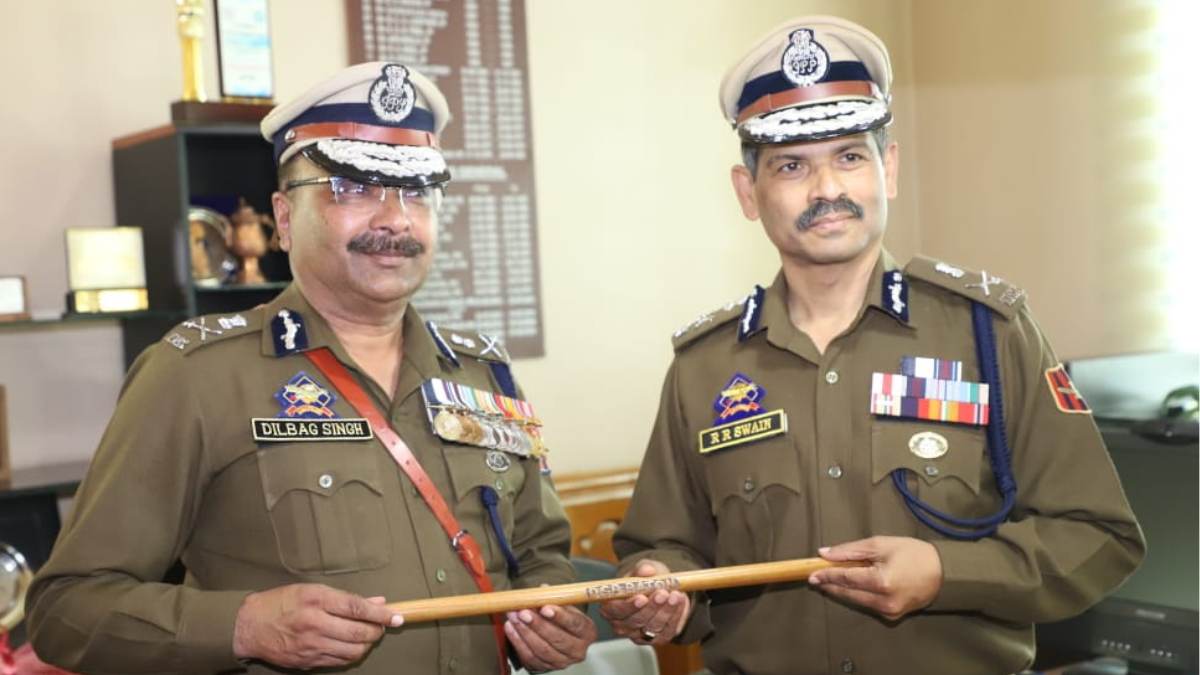 R R Swain takes over as 17th DGP of Jammu and Kashmir R R Swain takes over as 17th DGP of Jammu and Kashmir