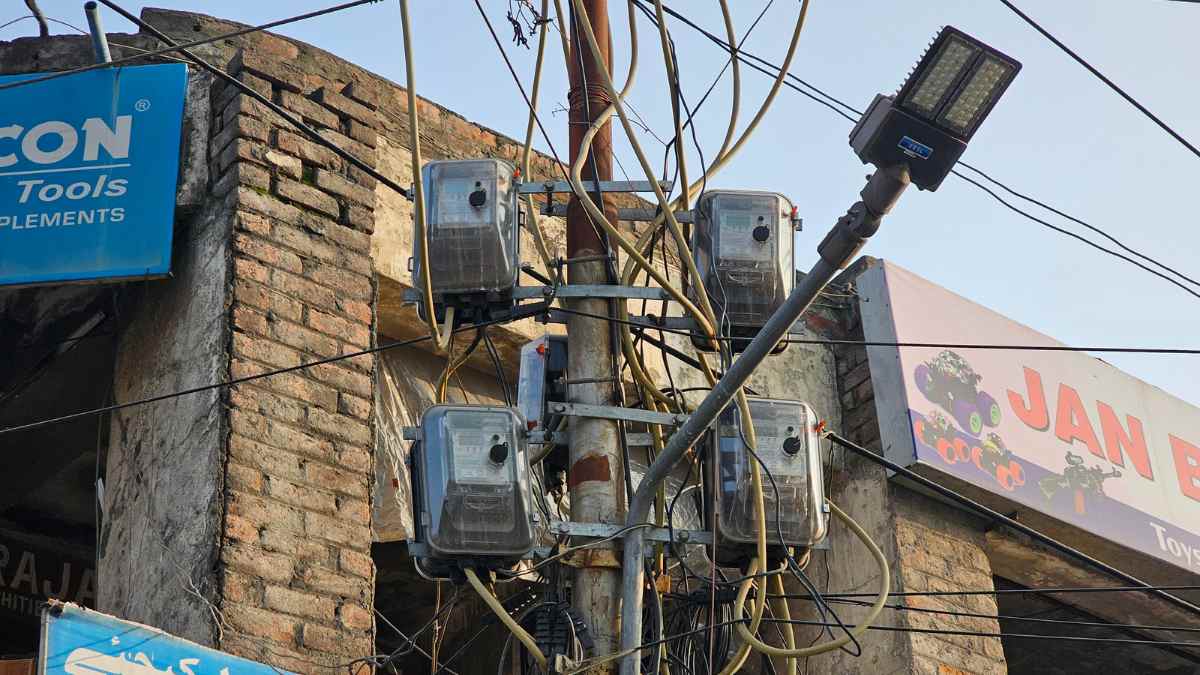 Disconnection drives aimed to stem power theft, stabilize curtailment plan: KPDCL Disconnection drives aimed to stem power theft, stabilize curtailment plan: KPDCL