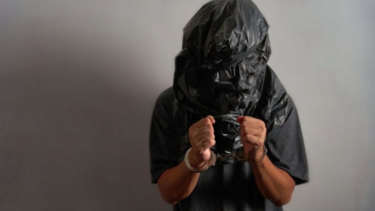 Man plan his own kidnapping to extort money from Father Man plan his own kidnapping to extort money from Father