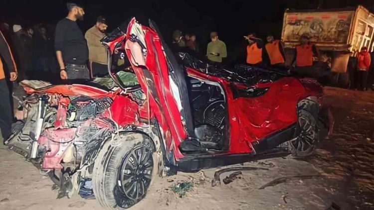 Wedding reception turns to tragedy as bridegroom, his friend killed in car accident Wedding reception turns to tragedy as bridegroom, his friend killed in car accident