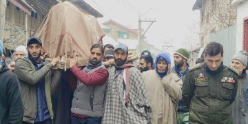 Muslims help perform last rites of Kashmiri Pandit in Ganderbal