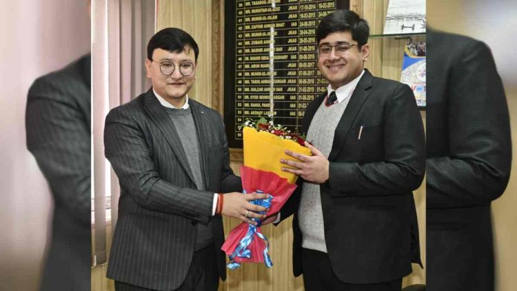 Jatin Kishore assumes charge as Director Information