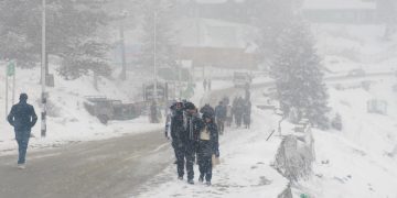 IMD Predicts Heavy Snowfall In Kashmir