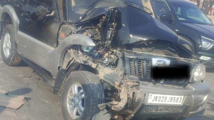 Mehbooba Mufti Escapes Unhurt In Car Accident In south Kashmir