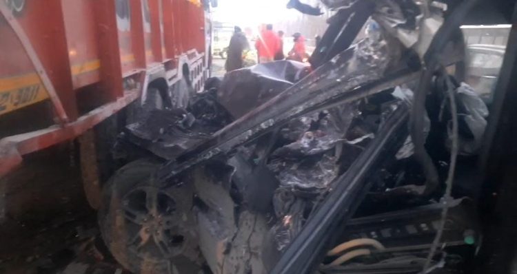 Minor girl from Srinagar killed, 4 injured in a road accident in south Kashmir