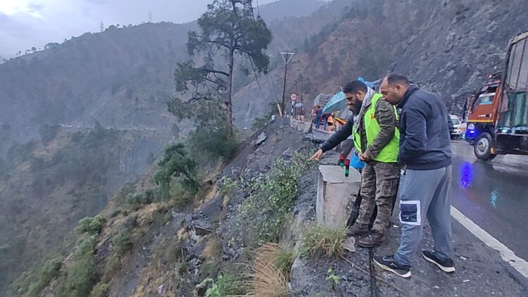 10 killed after SUV falls into gorge in Ramban